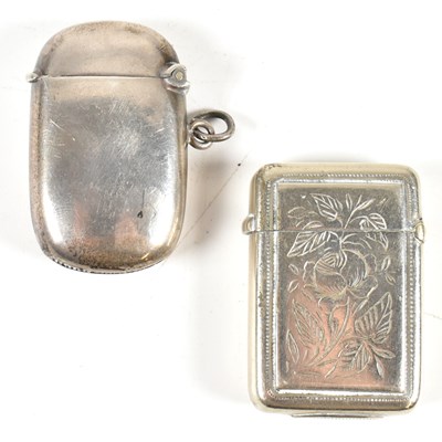 Lot 73 - EDWARDIAN SILVER HALLMARKED VESTA CASE & ANOTHER