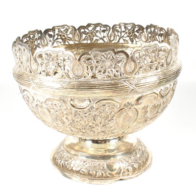 Lot 2 - EARLY 20TH CENTURY INDIAN SILVER LARGE FOOTED CENTREPIECE BOWL