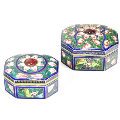 Lot 66 - PAIR OF INDIAN SILVER & CHAMPLEVE ENAMEL SNUFF / PILL BOXES