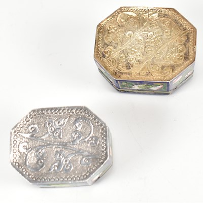 Lot 66 - PAIR OF INDIAN SILVER & CHAMPLEVE ENAMEL SNUFF / PILL BOXES