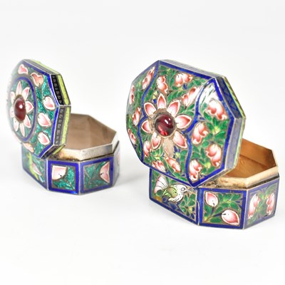 Lot 66 - PAIR OF INDIAN SILVER & CHAMPLEVE ENAMEL SNUFF / PILL BOXES