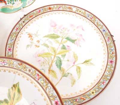 Lot 92 - COLLECTION OF 19TH CENTURY PLATES - JAPANESE & BRITISH EXAMPLES