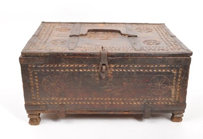 Lot 279 - 17TH CENTURY INDIAN HAND CARVED DOWRY BOX / CHEST