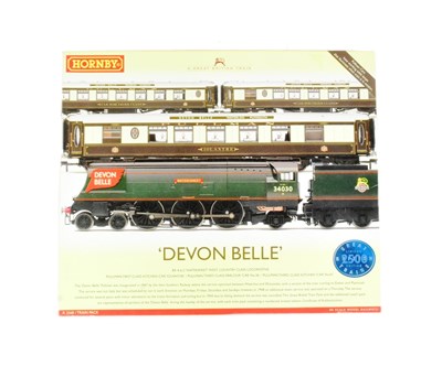 Lot 45 - MODEL RAILWAY - HORNBY OO GAUGE DEVON BELLE TRAIN PACK