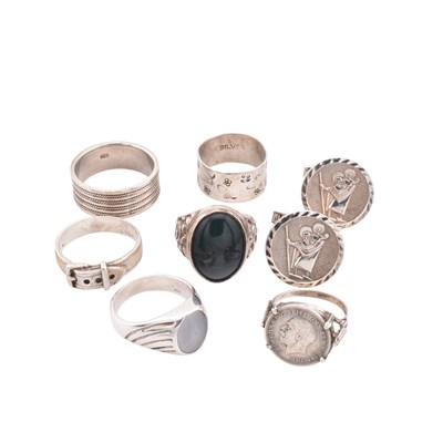 Lot 298 - COLLECTION OF SILVER & WHITE METAL RINGS