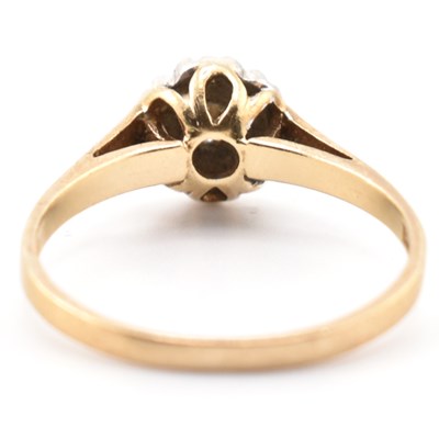 Lot 215 - HALLMARKED 9CT GOLD & DIAMOND CLUSTER RING