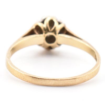 Lot 215 - HALLMARKED 9CT GOLD & DIAMOND CLUSTER RING