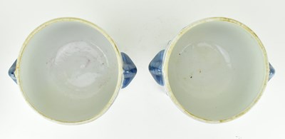 Lot 84 - PAIR OF YA WAN ZHEN CANG MARKED BLUE AND WHITE URNS WITH COVER 民初 雅玩珍藏青花瓮 一对