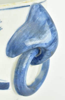 Lot 84 - PAIR OF YA WAN ZHEN CANG MARKED BLUE AND WHITE URNS WITH COVER 民初 雅玩珍藏青花瓮 一对