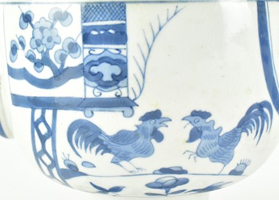 Lot 84 - PAIR OF YA WAN ZHEN CANG MARKED BLUE AND WHITE URNS WITH COVER 民初 雅玩珍藏青花瓮 一对