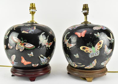 Lot 38 - PAIR OF QING DYNASTY FAMILLE NOIR CERAMIC LAMP BASE 清 黑底珐琅彩灯座一对