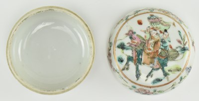 Lot 142 - TWO QING DYNASTY CERAMIC FAMILLE ROSE SEAL BOXES 清 粉彩印泥盒两个