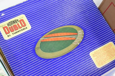 Lot 140 - MODEL RAILWAY - LARGE COLLECTION OF HORNBY DUBLO & MORE