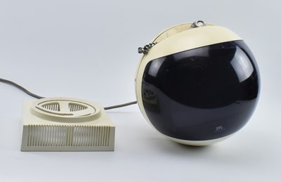 Lot 440 - RETRO SPACE AGE 1970S JVC PORTABLE VIDEOSPHERE TELEVISION