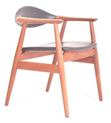 Lot 75 - ERIK KIRKEGAARD FOR GLOSTRUP - DANISH DESIGN TEAK & VINYL UPHOLSTERED ARMCHAIR