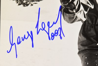 Lot 7 - JAMES BOND 007 - GEORGE LAZENBY - SIGNED 8X10" PHOTOGRAPH - UACC