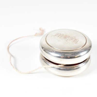 Lot 15 - HALLMARKED SILVER YO-YO