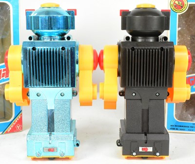 Lot 478 - RETRO TOYS - X2 VINTAGE JAPANESE YONEZAWA LAUGHING ROBOTS