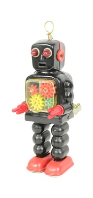 Lot 498 - TINPLATE TOYS - VINTAGE KO YOSHIYA JAPANESE GEAR ROBOT