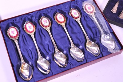 Lot 232 - 20TH CENTURY INTERNATIONAL SILVER COMPANY PLATED TRAY AND SPOONS