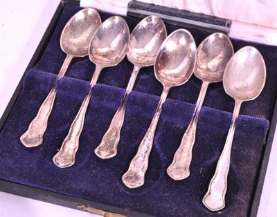 Lot 232 - 20TH CENTURY INTERNATIONAL SILVER COMPANY PLATED TRAY AND SPOONS
