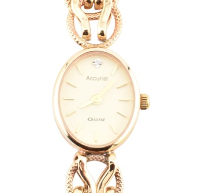 Lot 332 - 9CT GOLD ACCURIST WRISTWATCH