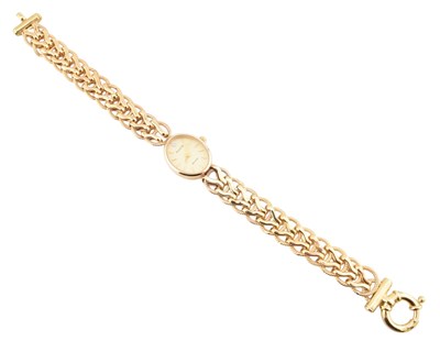 Lot 332 - 9CT GOLD ACCURIST WRISTWATCH