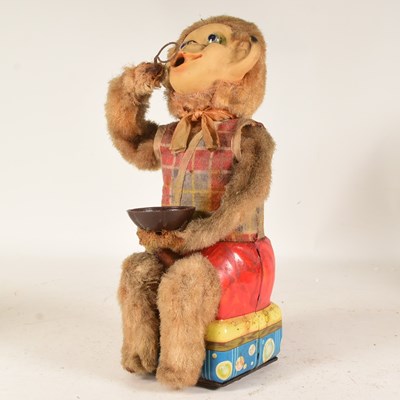 Lot 264 - TINPLATE TOYS - JAPANESE TINPLATE BATTERY OPERATED TOYS