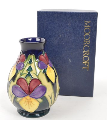 Lot 117 - MOORCROFT POTTERY - LATE 20TH CENTURY HEARTSEASE VASE