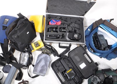 Lot 288 - LARGE COLLECTION OF LATE 20TH / 21ST CENTURY CAMERA BODIES, LENSES, ETC