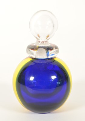 Lot 81 - ARCHIMEDE SEGUSO FOR MURANO - MID CENTURY GLASS PERFUME BOTTLE