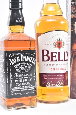 Lot 168 - SIX BOTTLES OF BELLS WHISKY, JACK DANIELS WHISKEY, CHIANTI WINE & CALVADOS MORIN