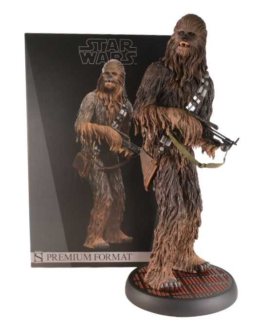 Lot 20 - STAR WARS - SIDESHOW COLLECTIBLES - PREMIUM FORMAT CHEWBACCA STATUE
