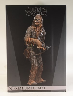 Lot 20 - STAR WARS - SIDESHOW COLLECTIBLES - PREMIUM FORMAT CHEWBACCA STATUE