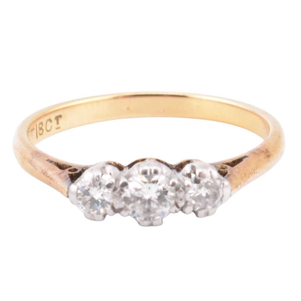 Lot 357 - 18CT GOLD & PLATINUM DIAMOND TRILOGY RING