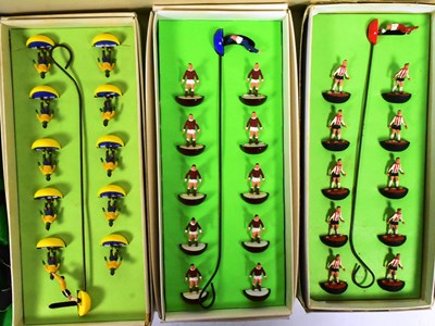 Lot 278 - SUBBUTEO - VINTAGE SUBBUTEO TABLE TOP FOOTBALL GAME