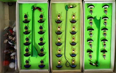 Lot 278 - SUBBUTEO - VINTAGE SUBBUTEO TABLE TOP FOOTBALL GAME