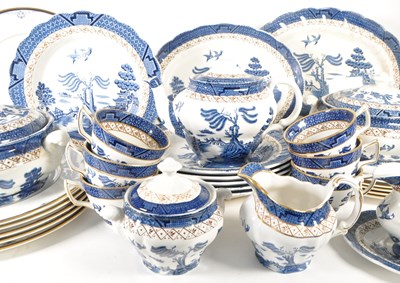 Lot 104 - 20TH CENTURY BOOTHS REAL OLD WILLOW TEA SERVICE WITH DOULTON PLATES