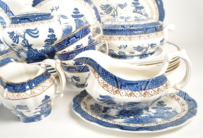 Lot 104 - 20TH CENTURY BOOTHS REAL OLD WILLOW TEA SERVICE WITH DOULTON PLATES