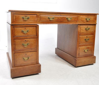 Lot 789 - 19TH CENTURY VICTORIAN WALNUT PEDESTAL OFFICE DESK