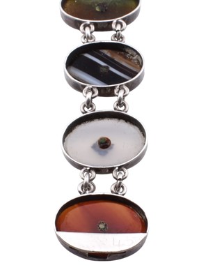 Lot 23 - 19TH CENTURY SCOTTISH AGATE SPECIMEN BRACELET