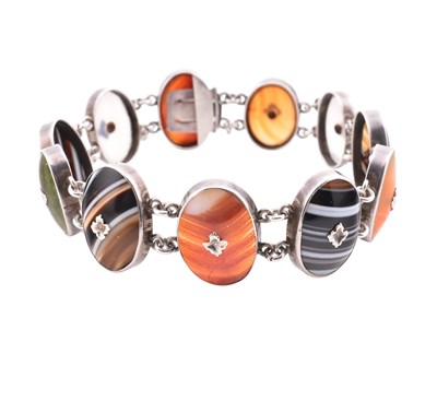 Lot 23 - 19TH CENTURY SCOTTISH AGATE SPECIMEN BRACELET