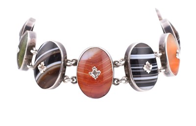 Lot 23 - 19TH CENTURY SCOTTISH AGATE SPECIMEN BRACELET