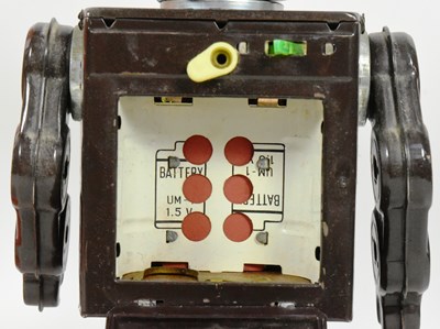 Lot 546 - TINPLATE TOYS - VINTAGE HORIKAWA ATTACKING MARTIAN