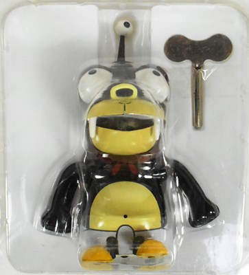 Lot 483 - TINPLATE TOYS - X2 2000 FUTURAMA ROBOTS