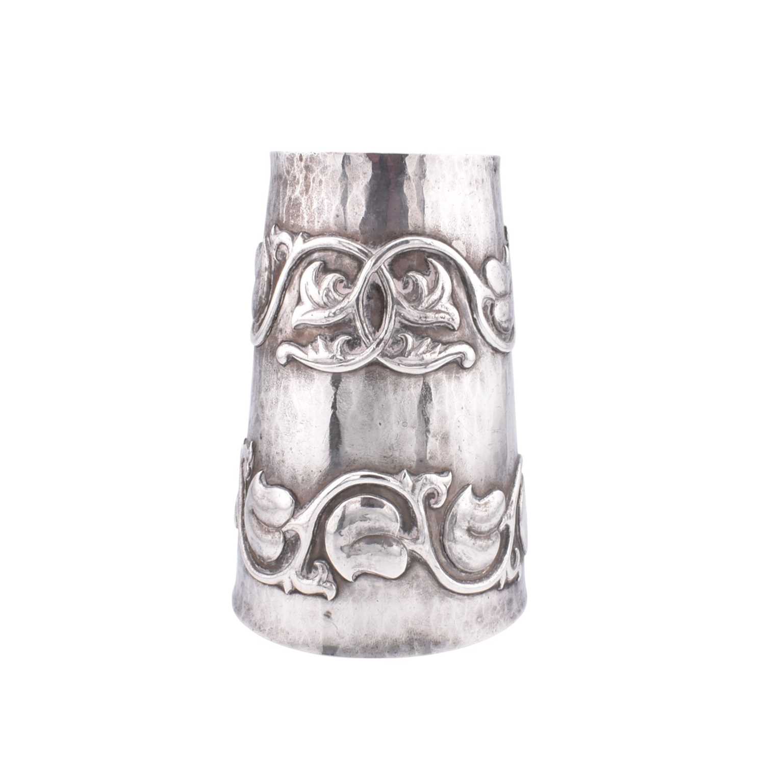 Lot 24 - AN ARTS & CRAFTS WHITE METAL CUFF BANGLE