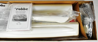 Lot 76 - MODEL KITS - ROBBE 1/40 SCALE MODEL SUBMARINE