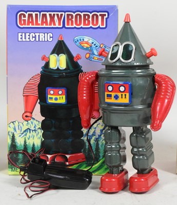 Lot 459 - TINPLATE TOYS - X4 VINTAGE CHINESE ROBOTS