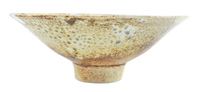 Lot 33 - DAVID & MARGARET FRITH FOR BROOKHOUSE POTTERY - VINTAGE STUDIO POTTERY CENTREPIECE FRUIT BOWL