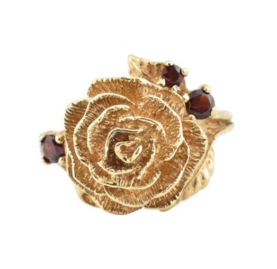 Lot 387 - HALLMARKED 9CT GOLD & GARNET ROSE RING